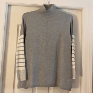 Jones of New York / Signature oversized sweater.